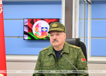 Лукашенко купит оружия на более чем $1 млрд, чтобы «закрыть границу с Украиной»