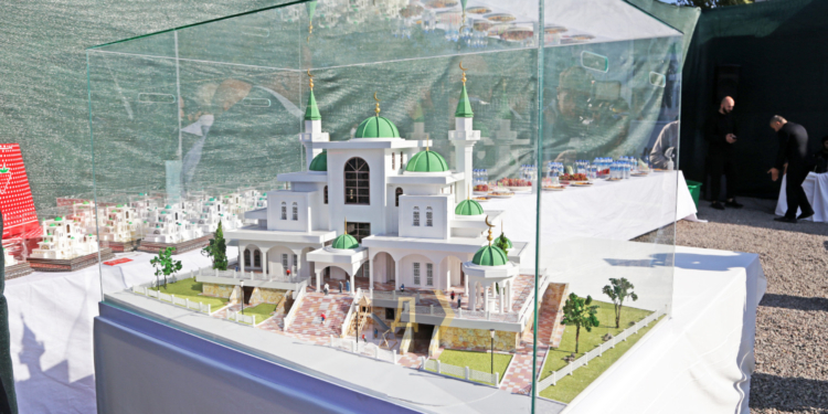 В Одессе заложили самую большую в Украине мечеть и “послали” афганских беженцев (ФОТО)