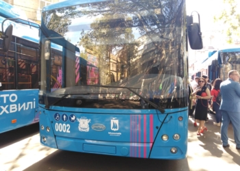 В Николаеве презентовали первых 10 троллейбусов, купленных за европейский кредит (ФОТО, ВИДЕО)