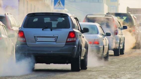 С начала года в Украине легализовали более 300 тыс. б/у иномарок