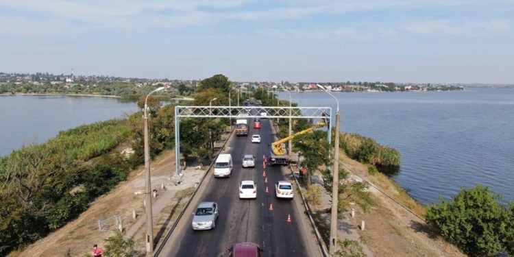 На Варваровском мосту сооружают WIM-систему для автоматического взвешиванния грузовиков