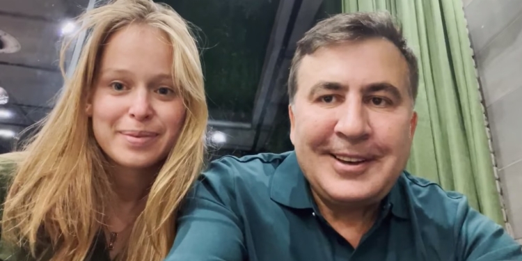 Не любовь и бедность, а любовь и борьба: Саакашвили и «слуга народа» Ясько заявили о том, что они вместе (ВИДЕО)