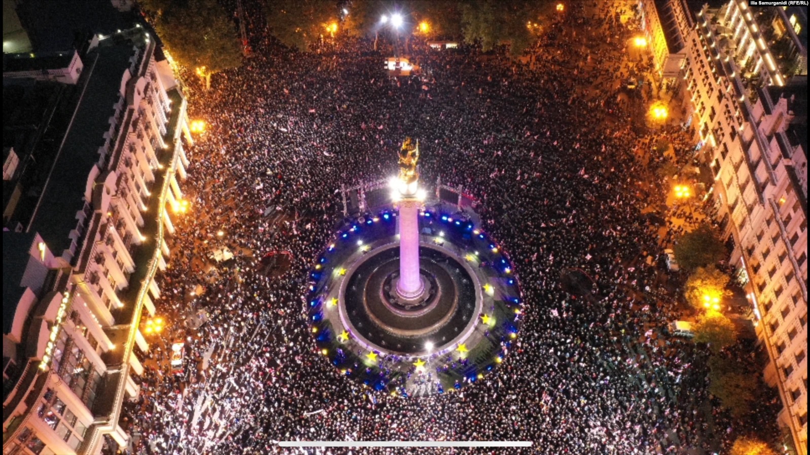 В Тбилиси освобождения Саакашвили требуют 50 тысяч человек (ВИДЕО)