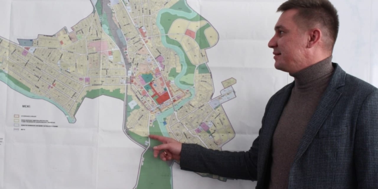 На Николаевщине между двумя общинами земельный конфликт: власти Вознесенска обвиняют Бугскую ОТГ в захвате 311 га (ФОТО)