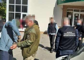 Талоны на 700 л топлива за отсрочку от призыва: на взятке задержан начальник отдела Баштанского военкомата (ФОТО)