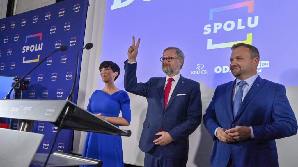 Победу на выборах в парламент Чехии одержала оппозиция - коалиция «Вместе». А президент экстренно госпитализирован 1