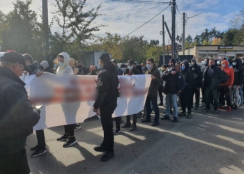 Политическое воскресенье: акция протеста под домом Порошенко и автопробег к Зеленскому (ФОТО, ВИДЕО)