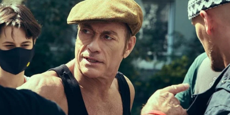 Netflix  почти год ждет выплату кеш-рибейтов за съемки своего фильма “Последний наемник” в Украине