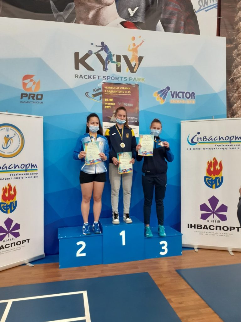 София Черноморова из Николаева стала двукратной чемпионкой Украины по бадминтону U-19 среди спортсменов с нарушениями слуха (ФОТО) 3