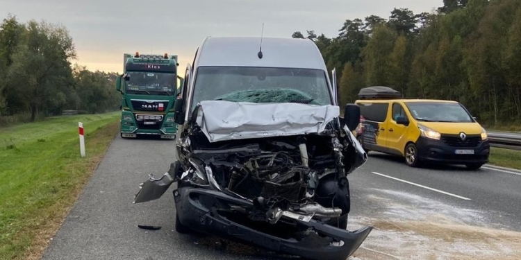 В Польше микроавтобус с украинцами попал в ДТП – пятеро пострадавших (ФОТО)