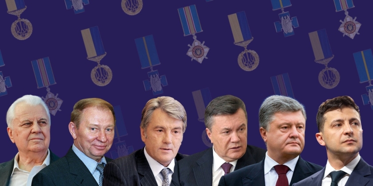 Пистолет для Путина. Сколько наград и кому раздали украинские президенты, и сколько мы за это заплатили