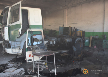 Горело в ангаре на ул.Автомобильной в Николаеве (ФОТО)