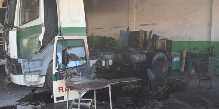 Горело в ангаре на ул.Автомобильной в Николаеве (ФОТО)