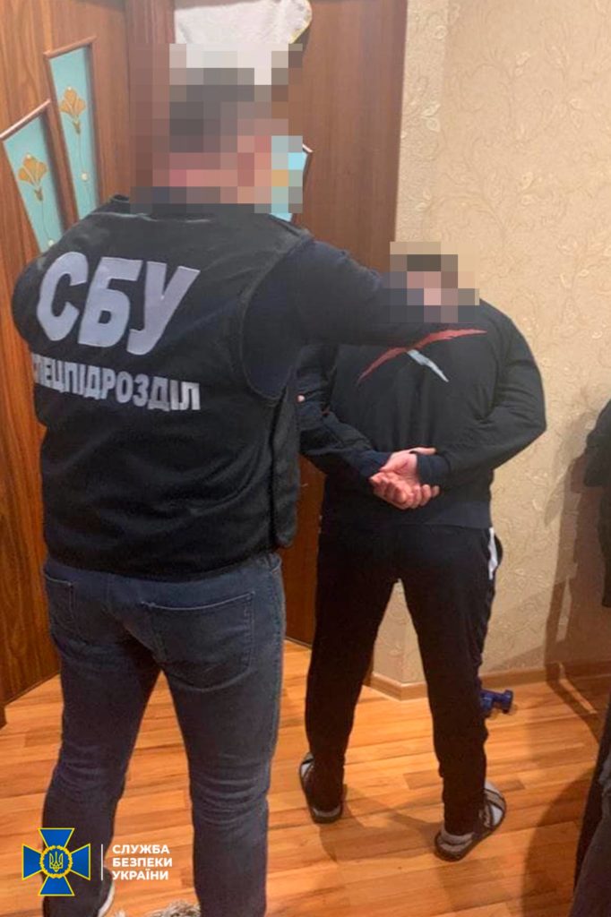 В Николаеве СБУ задержала мужчину, торговавшего шпионскими гаджетами (ФОТО) 5