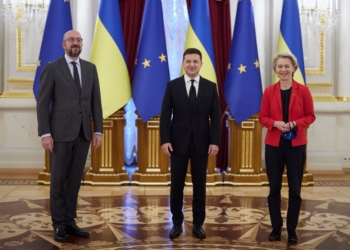 Украина вообще не должна импортировать газ, – считает президент ЕК. На энергоэффективность нужно 300 млрд.грн., – говорит Зеленский
