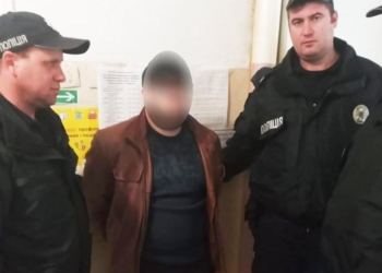 Было у адвоката 3 сына, у всех проболемы с законом. Сегодня на Николаевщине суд арестовал одного из них (ФОТО)