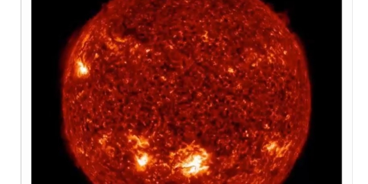 Совпало. Сегодня еще и магнитная буря после мощнейшей вспышки на солнце (ФОТО, ВИДЕО)