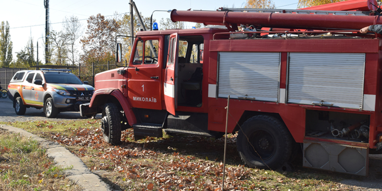 Спасатели трижды за сутки тушили пожары в домах, все три – в Николаеве (ФОТО)