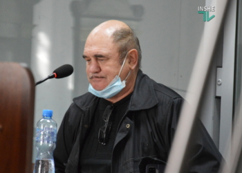 В Николаеве суд признал потерпевшей куратора застреленной на рынке «Юлиана» бездомной собаки (ФОТО и ВИДЕО)