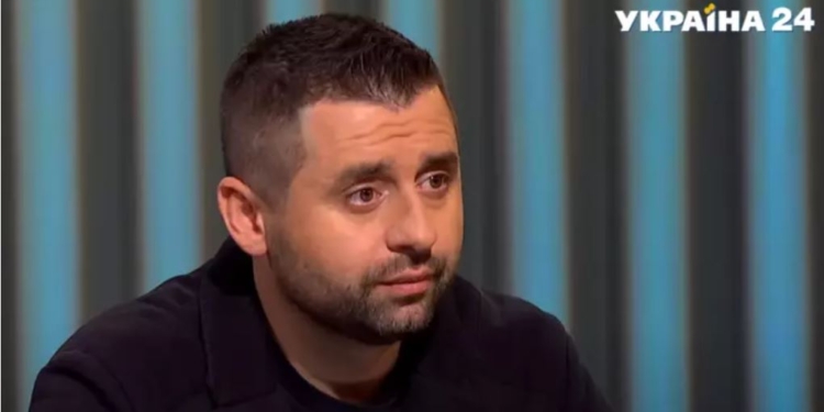 Места в санкционных списках СНБО продавали за $100-300 тыс., – Арахамия