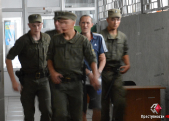 Уголовник, тяжело ранивший полицейского в Николаеве, ранее был осужден за нападение на Барашковского, но судья выпустила его из тюрьмы