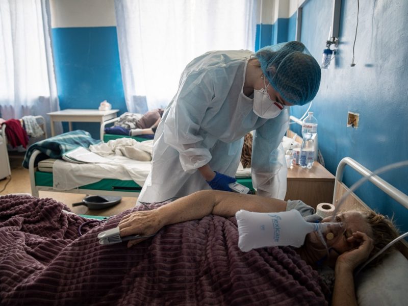 В Украине за сутки 13 206 случаев COVID-19, выздоровело 22 765