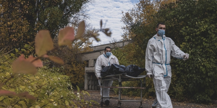 В Николаевской области за сутки от COVID умерло 15 человек, в больницах находится 1329 пациентов