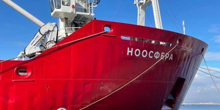 Обновление н/и-флота. Купленный у Британии ледокол и подаренное Бельгией судно уже переименовали