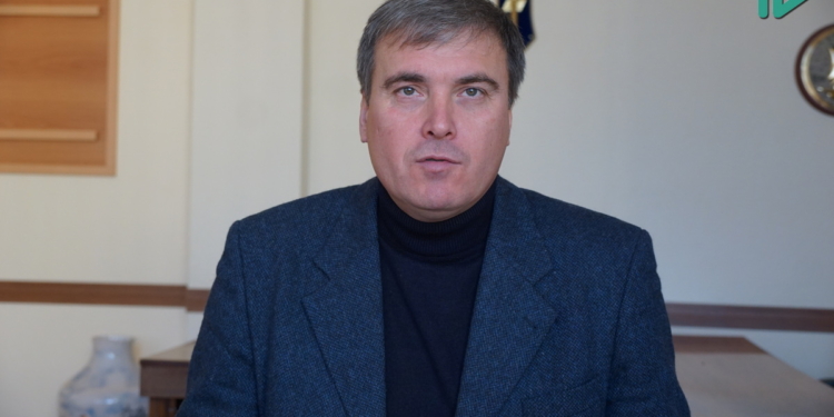 В Николаевской области далеко не все общины хотят принимать в комсобственность жилые дома и лишают людей возможности приватизировать квартиры (ВИДЕО)