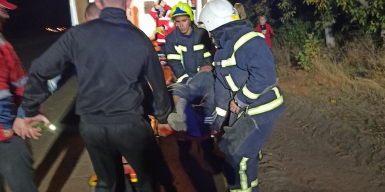 Ночное ДТП под Николаевом. Водителя деблокировали спасатели (ФОТО)