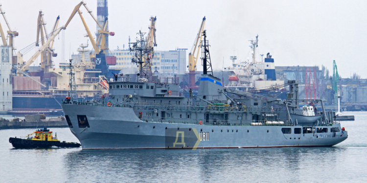 Пострадавшая возле Змеиного “Балта” уже в Одессе, там показали ее повреждения (ВИДЕО)