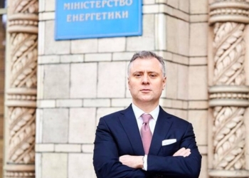 Украина добывает на 5 млрд.кубов газа меньше, чем нужно населению и бюджетникам, – Витренко