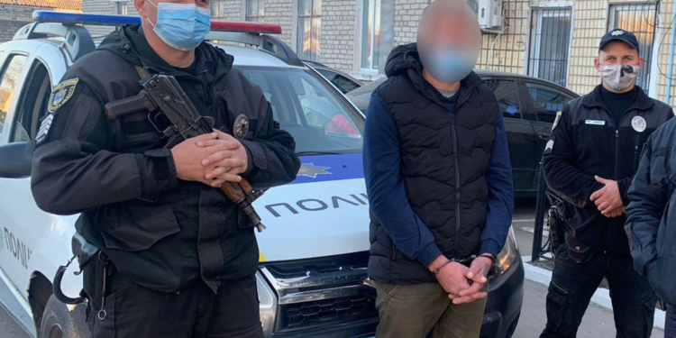 На Николаевщине разыскали грабителя, напавшего на односельчанина с ножом, – он неделю прятался в лесополосе (ФОТО)