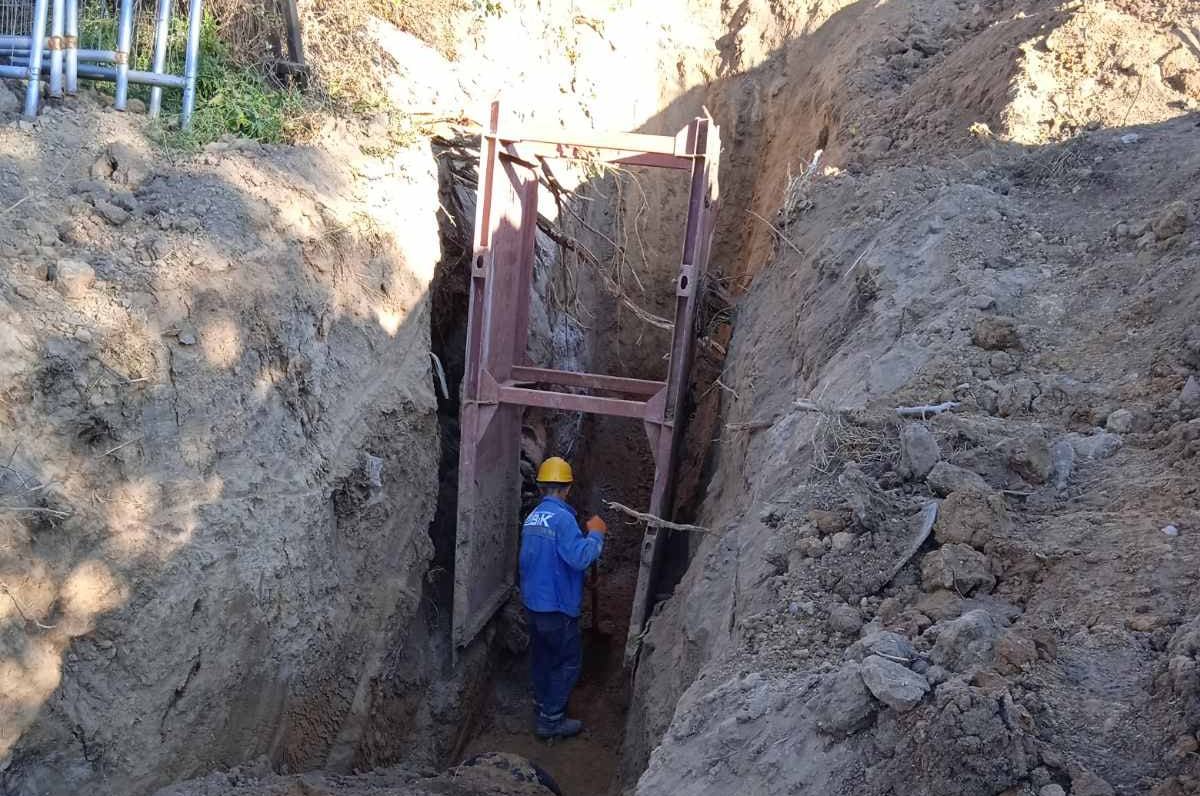 Разрушенный коллектор на ул.Флотская в Николаеве: заменено 87,5% (ФОТО)