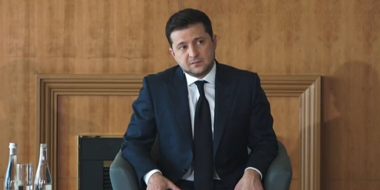 “Если нам постоянно будут говорить, что это противоречит регламенту”… Зеленский хочет быть президентом, пока не выполнит всех обещаний