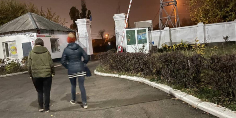 Главврач райбольницы рассказал подробности о пациентке, которую ночью со скандалом привезли в “инфекционку”