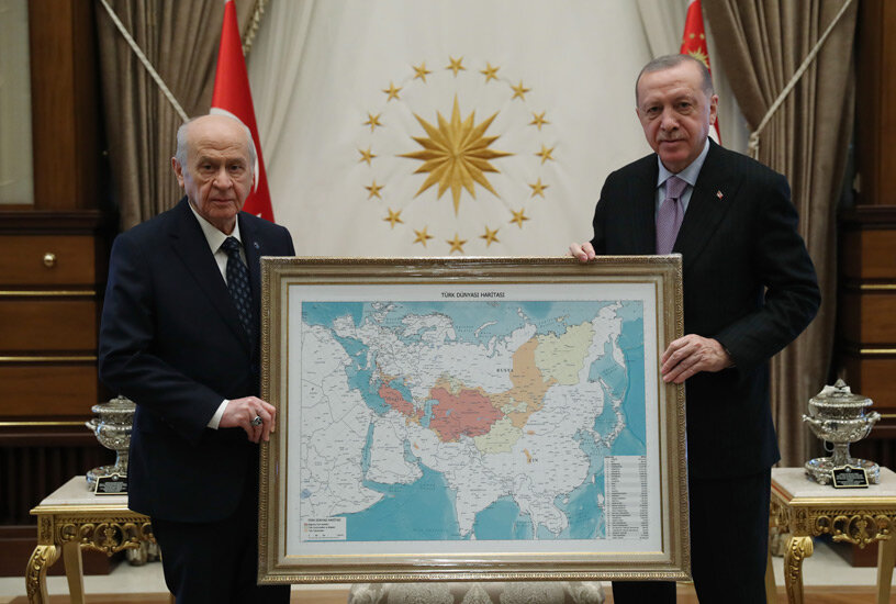 Эрдогану подарили карту «Тюркского мира» с указанием регионов России и ряда стран СНГ (ФОТО) 1
