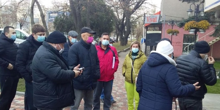 В Николаеве собственники солнечных панелей требовали погасить долги по «зеленому тарифу» (ФОТО)