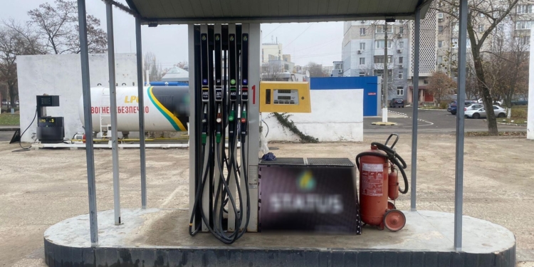 В Николаеве полицейские прекратили деятельность сети подпольных АЗС (ФОТО, ВИДЕО)