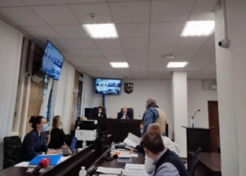 Обвиняемый во взятке экс-судья Чаус пришел на заседание Антикоррупционного суда в бронежилете