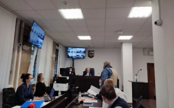 Обвиняемый во взятке экс-судья Чаус пришел на заседание Антикоррупционного суда в бронежилете