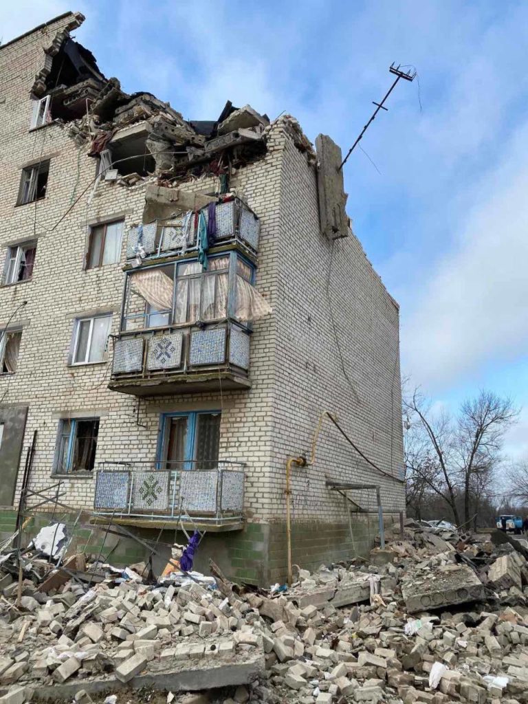 В Николаевской области - взрыв бытового газа в пятиэтажном жилом доме, разрушены два этажа (ФОТО, ВИДЕО) 1