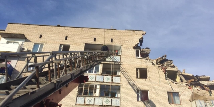 Взрыв в пятиэтажке в Новой Одессе: под завалами могут находиться еще четверо (ВИДЕО)