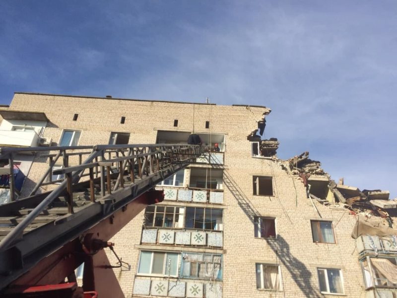 Взрыв в пятиэтажке в Новой Одессе: под завалами могут находиться еще четверо (ВИДЕО)