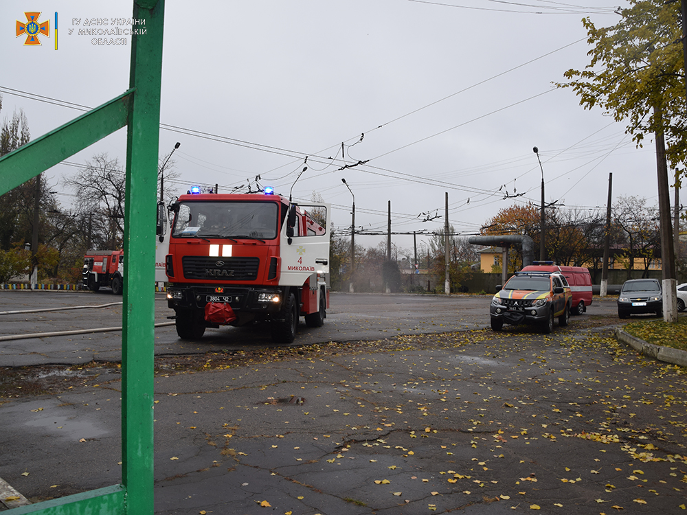 В Николаеве горело троллейбусное депо. Но недолго (ФОТО, ВИДЕО) 1