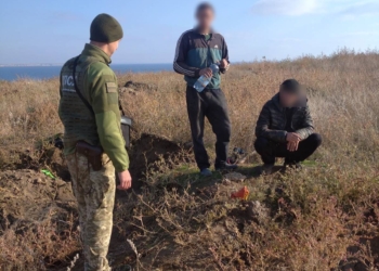 Пограничники поймали в заповеднике «Ольвия» на Николаевщине «черных археологов» – некрополь копали местные (ФОТО)