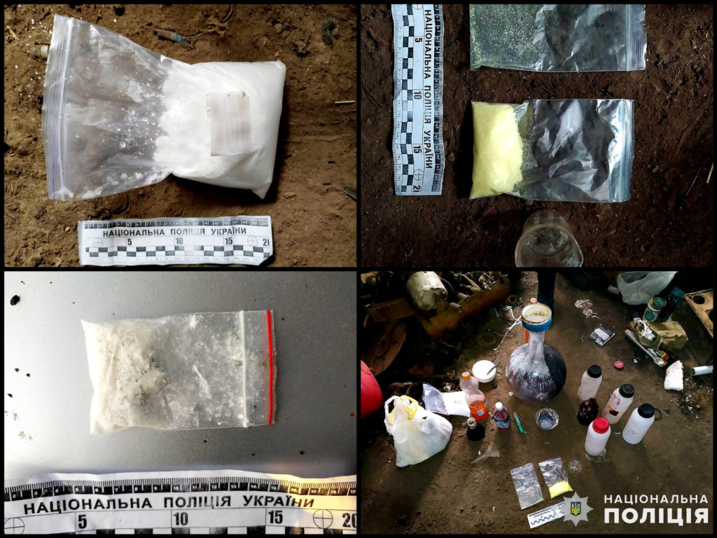 И оружие, и наркотики с оборудованием для их производства: полиция Николаевщины провела обыск (ФОТО, ВИДЕО) 19