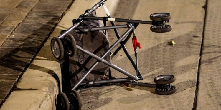 Теракт или несчастный случай? В США внедорожник въехал в толпу – много раненых, есть погибшие (ВИДЕО)