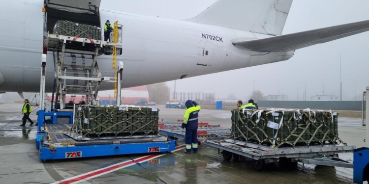 В Украину прибыли 80 тонн боеприпасов из США