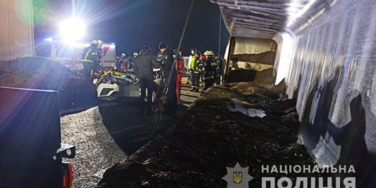 Смертельное ДТП в Харькове. Водитель фуры был пьян, а жертв могло быть намного больше (ФОТО, ВИДЕО)